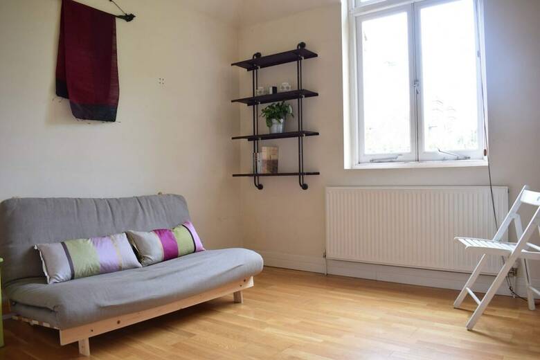 Beautiful Victorian 2bd Apartment In London Putney