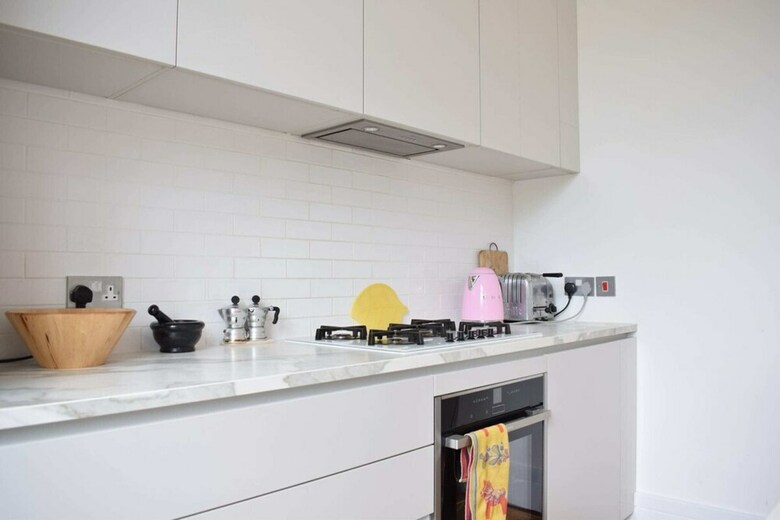 Beautiful Victorian 2bd Apartment In London Putney
