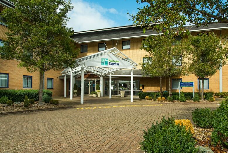 Hotel Holiday Inn Express Milton Keynes