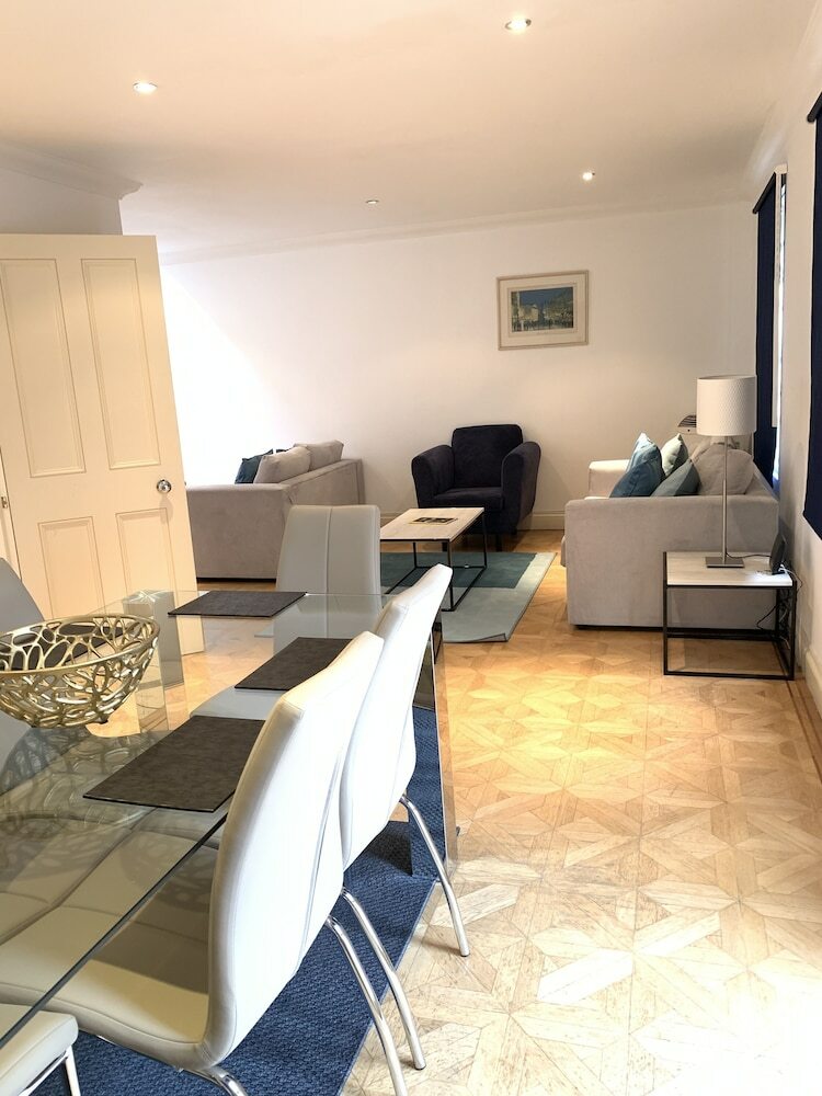 Grand Kensington House