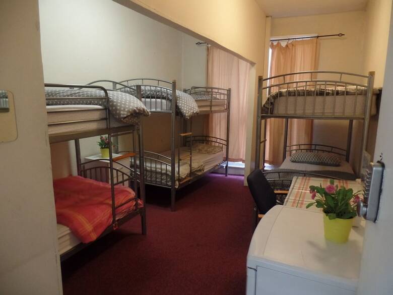 Hostal Rma Accommodation - Hostel