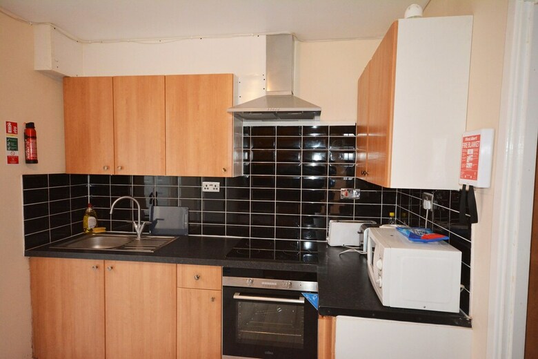 London Luxury 7 Bedroom Holiday Let