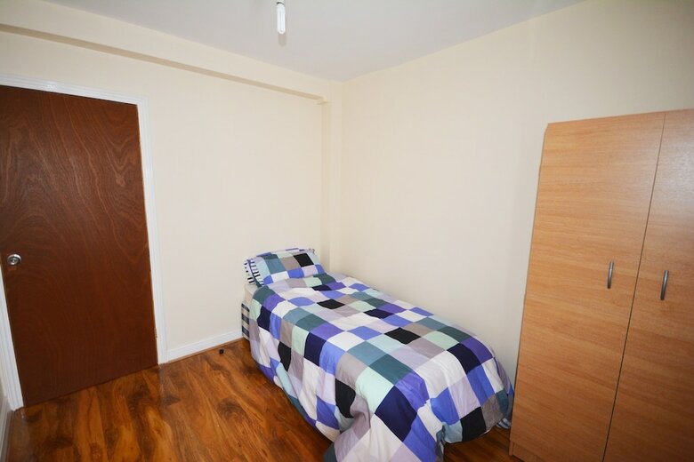 London Luxury 7 Bedroom Holiday Let