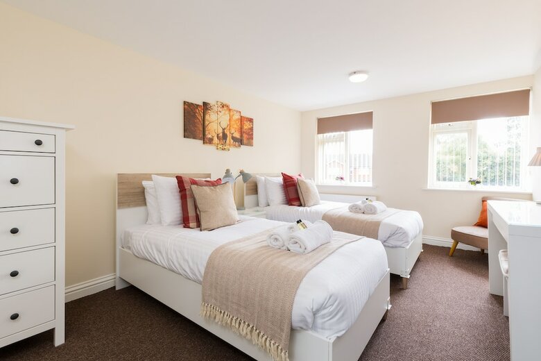 Stayford Apartments - Meriden - Near Nec