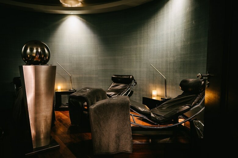 Rowton Hall Hotel And Spa