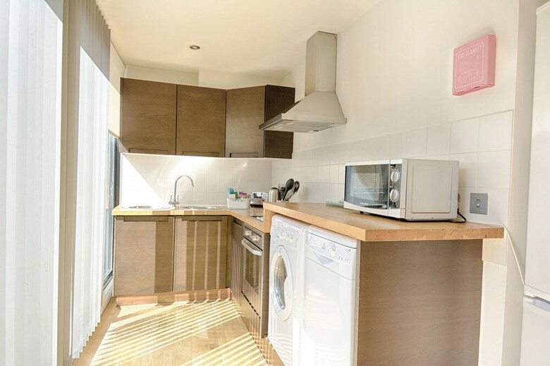 Roomspace Apartments -watling Street