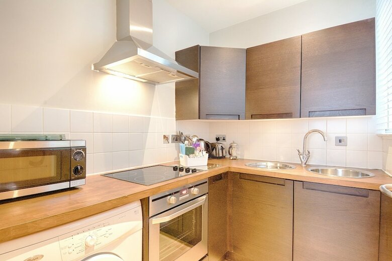 Roomspace Apartments -watling Street