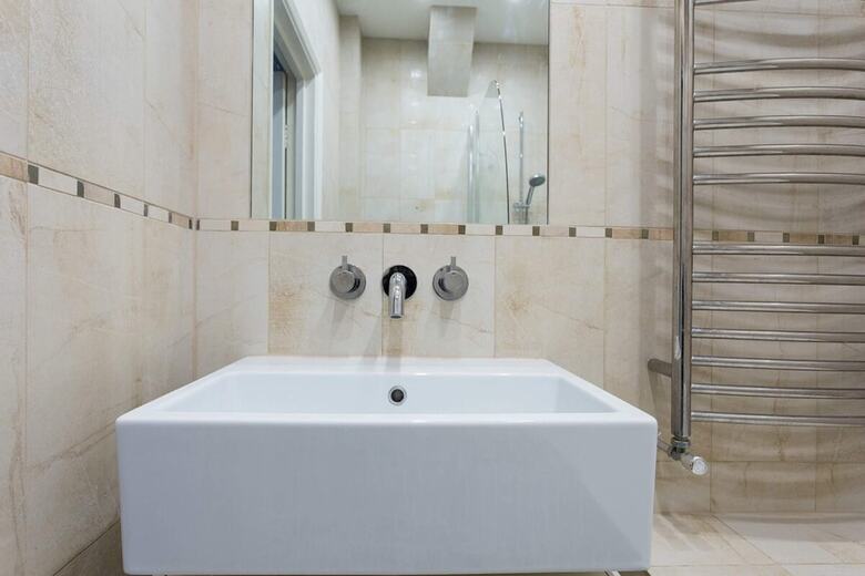 1 Bedroom Apartment In Notting Hill Accommodates 2