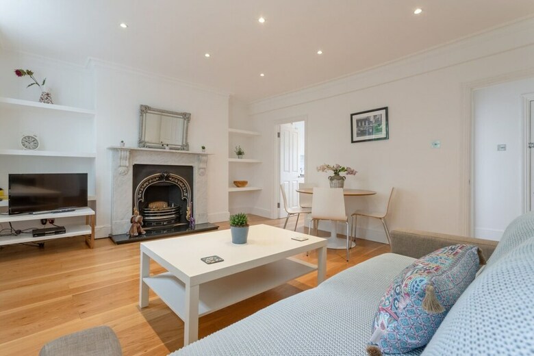 Apartamentos Charming, Spacious 1-bed Flat In Islington, London