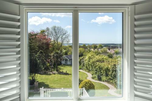 Ryecroft - 6 Bedroom Holiday Home - Tenby