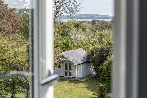 Ryecroft - 6 Bedroom Holiday Home - Tenby