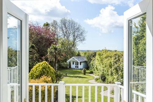 Ryecroft - 6 Bedroom Holiday Home - Tenby