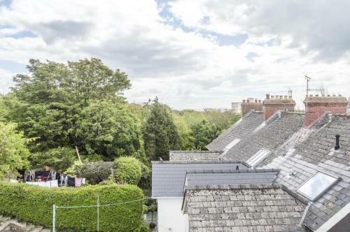 Mayfield House - 4 Bedroom House - Tenby