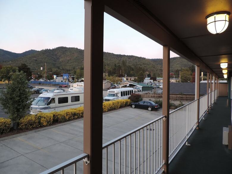 Motel Sweet Breeze Inn