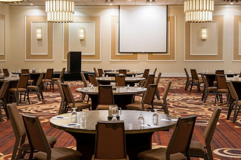 Sheraton Mission Valley San Diego Hotel