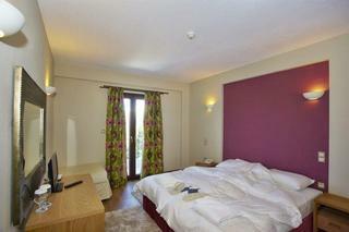 Hotel Anavasi Mountain Resort