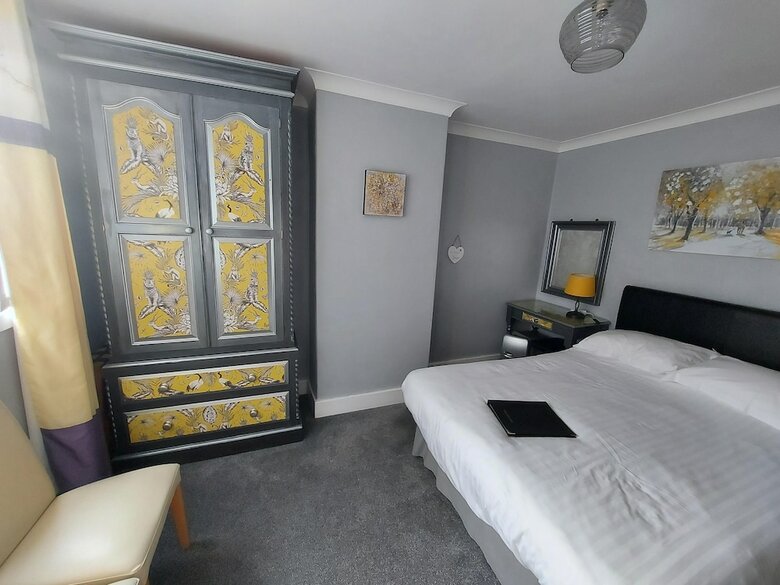 The Hilary Guest House