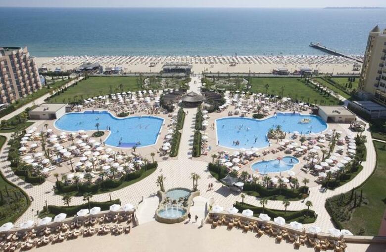 Hotel Dit Majestic Beach Resort
