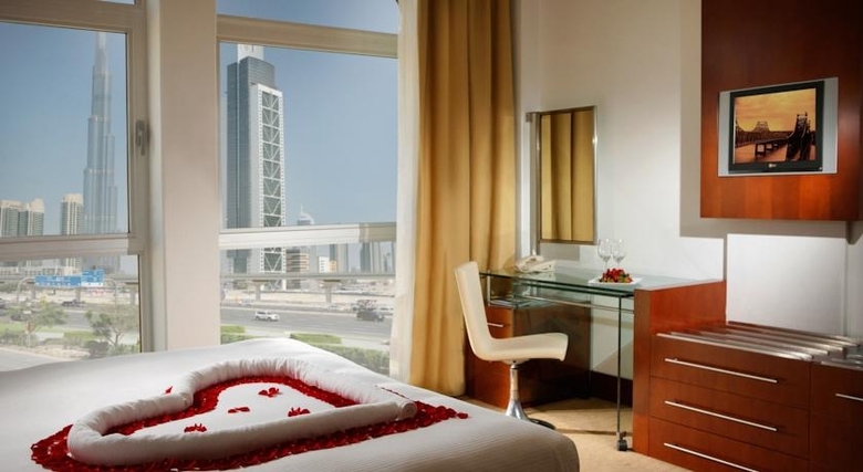 Hotel Villa Rotana Suites