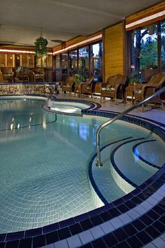 Hotel Charlton's Cedar Court