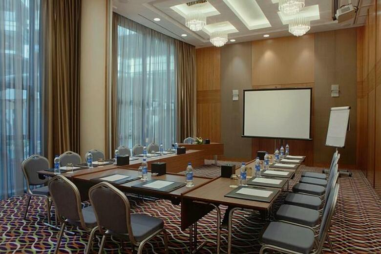 Hotel Majestic Arjaan By Rotana