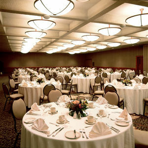 Hotel Coast Edmonton Plaza