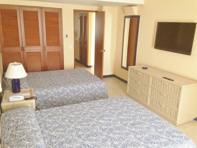 Hotel Zuana Beach Resort