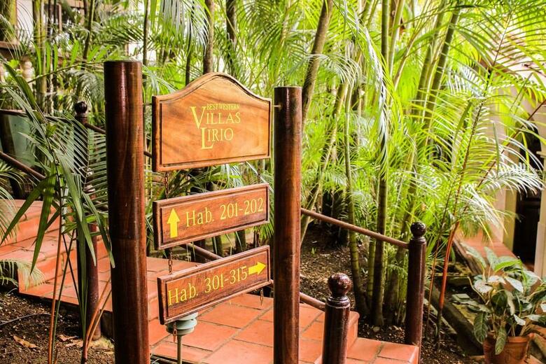 Hotel Villas Lirio