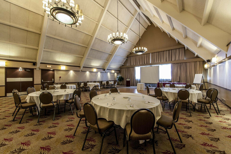 Hotel Holiday Inn Montreal Airport