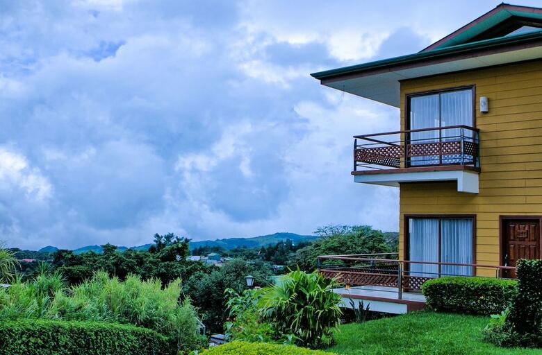 Hotel Ficus Sunset Suites