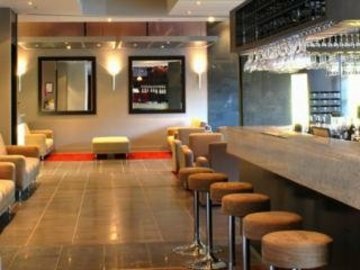 Hotel Mantra Hindmarsh Square