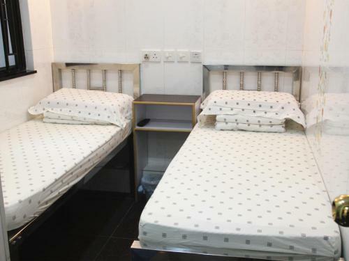 Hostal Pay-less Guesthouse