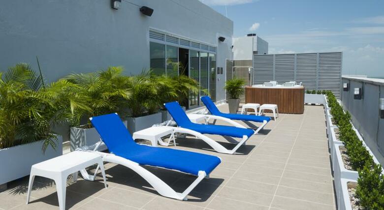 Hotel Hampton By Hilton Yopal