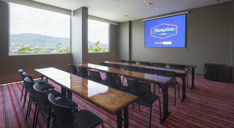 Hotel Hampton By Hilton Yopal