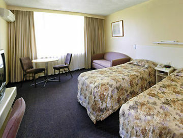 Hotel Country Comfort Towers