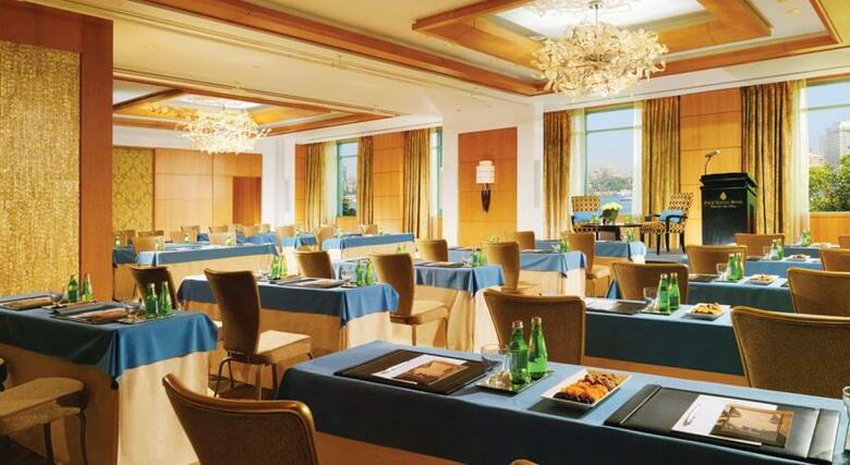 Four Seasons Hotel Cairo Nile Plaza
