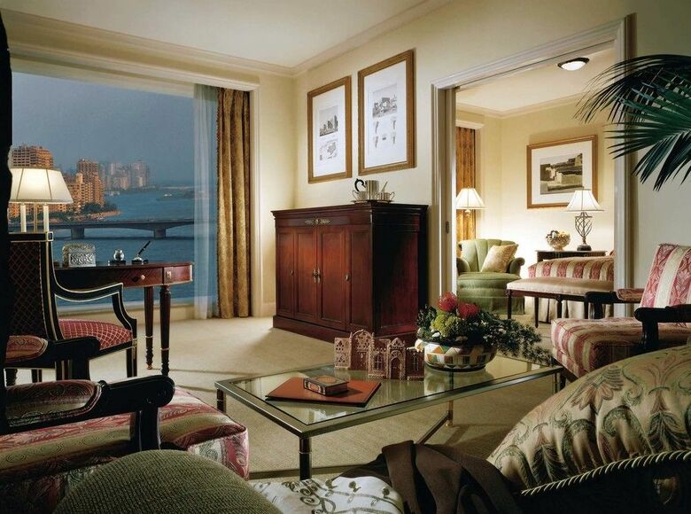 Four Seasons Hotel Cairo At The First Residence