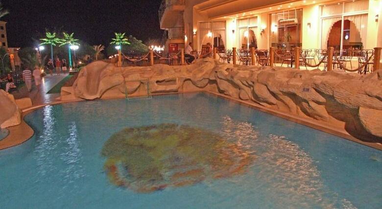 Hotel King Tut Aqua Park Beach Resort