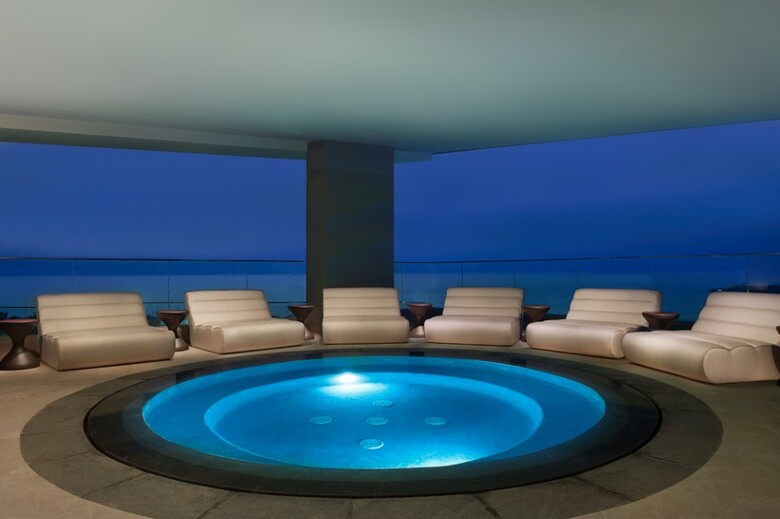 Hotel Wyndham Garden Ajman Corniche