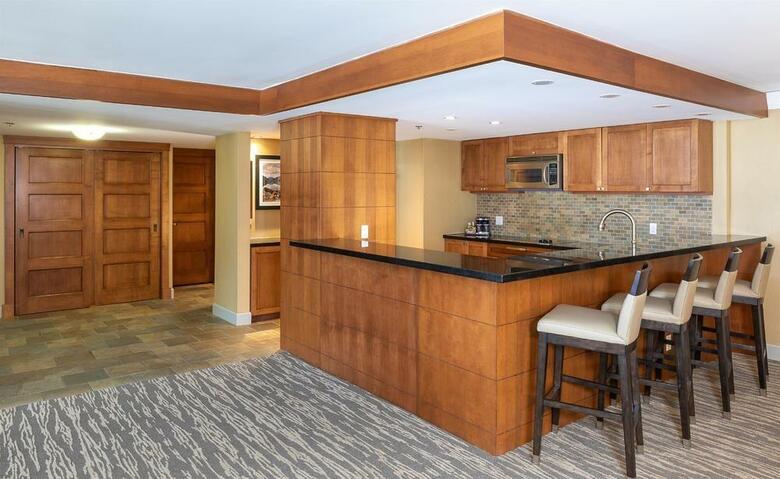 Hotel Hilton Whistler Resort And Spa