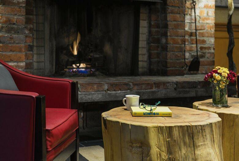 Hotel Whistler Village Inn & Suites