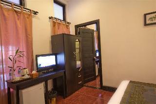 Hotel The Moon Villa & Caf�