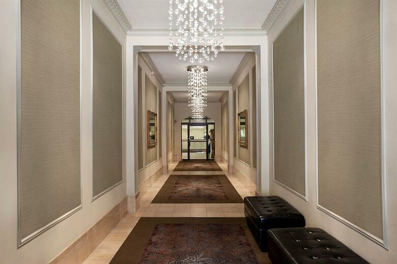 Hotel Versey Days Inn By Wyndham Chicago