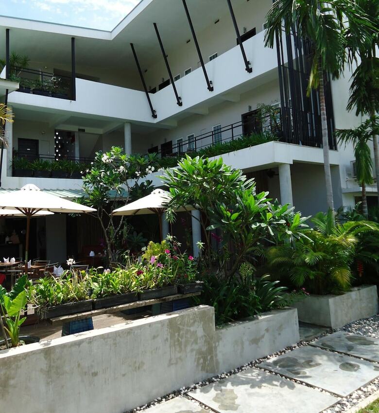 Men's Resort & Spa (gay Hotel)