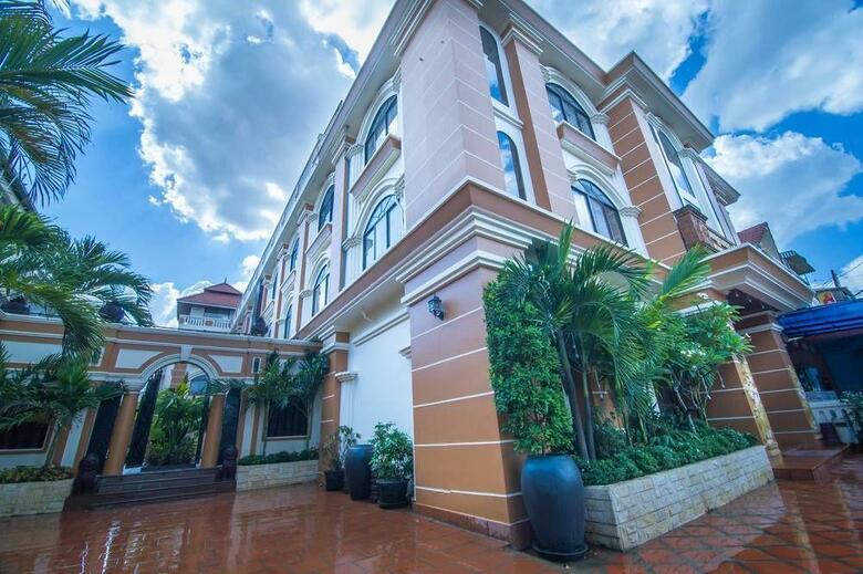 Reaksmey Chanreas Hotel
