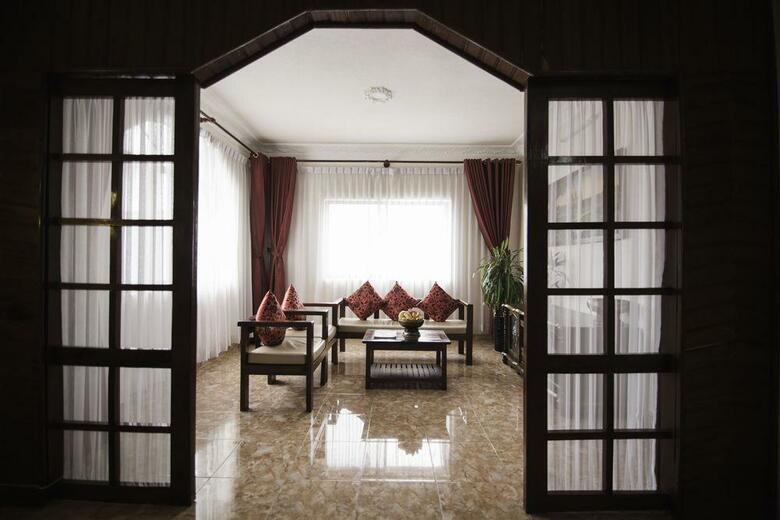 Reaksmey Chanreas Hotel