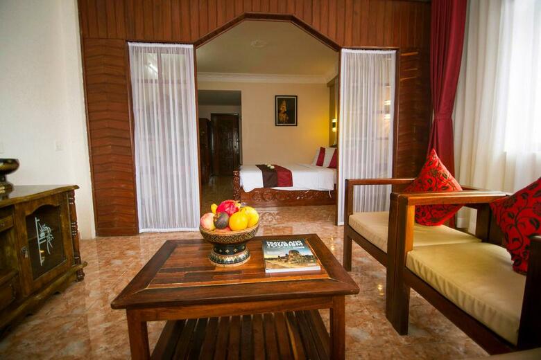 Reaksmey Chanreas Hotel