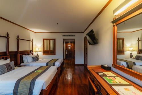 Hotel Empress Residence Resort And Spa