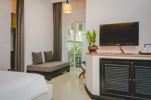 Mulberry Boutique Hotel