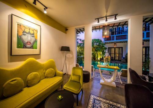 Mulberry Boutique Hotel
